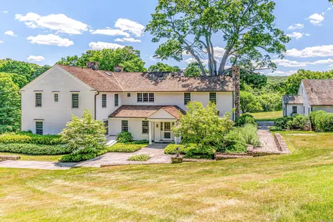 62 Davenport Rd, Roxbury, CT 06783