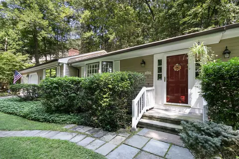 14 Maple Ridge Rd, Trumbull, CT 06611