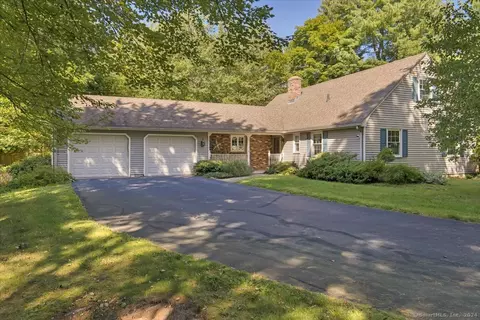 102 Acer Dr, Middletown, CT 06457