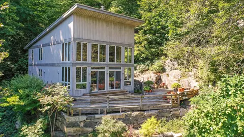 1 Tinker Hill Rd, New Preston, CT 06777