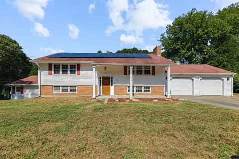 33 Teecomwas Dr, Uncasville, CT 06382