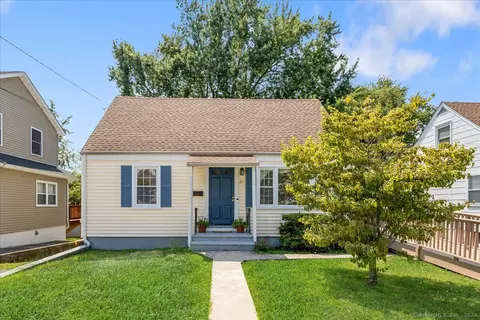 21 Van Buskirk Ave, Stamford, CT 06902