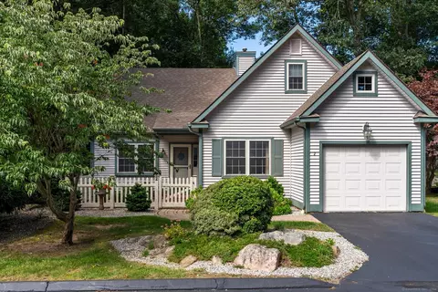 2 Peach Tree Ln #2, East Lyme, CT 06357