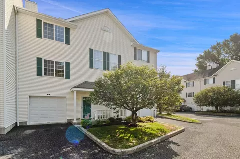14 South St #55, Danbury, CT 06810