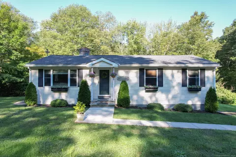 72 Tuttle Rd, Southbury, CT 06488