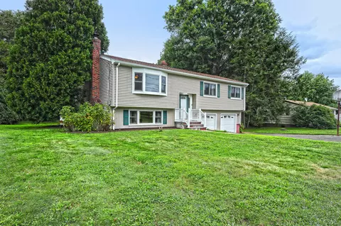 8 Dogwood Dr, Seymour, CT 06483