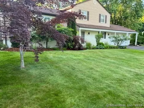 26 Darwyn Dr, Windsor, CT 06095 photo 1