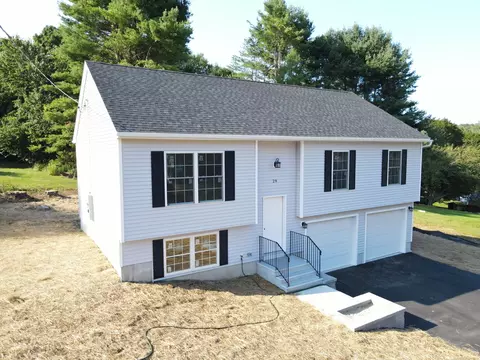 29 Roselund Hill Rd, Montville, CT 06353