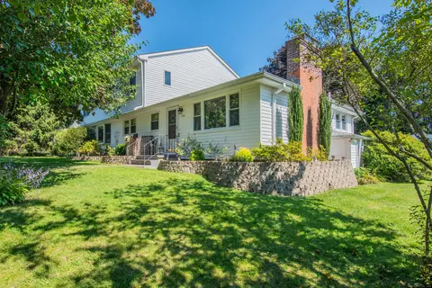 304 Tarbell Ave, Watertown, CT 06779
