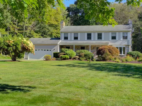 81 Satari Dr, Coventry, CT 06238
