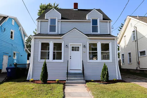 53 Clifton St, West Haven, CT 06516