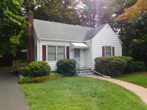 101 Maple St, East Haven, CT 06512