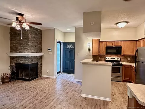 31 High St #4107, East Hartford, CT 06118