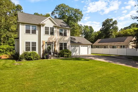 26 Green Valley Lakes Rd, East Lyme, CT 06333