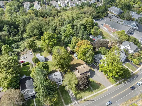 6481 Main St, Trumbull, CT 06611