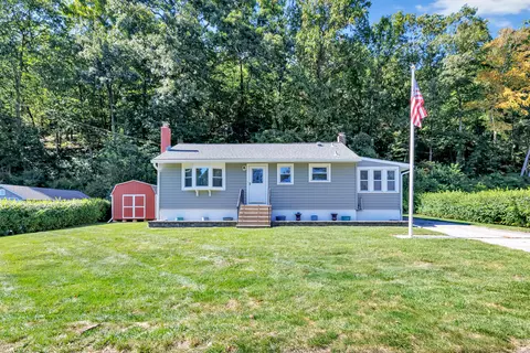66 Brookdale Rd, Seymour, CT 06483