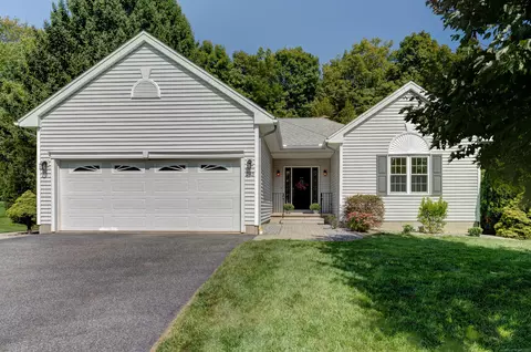 245 Oakbrook Ln, Torrington, CT 06790