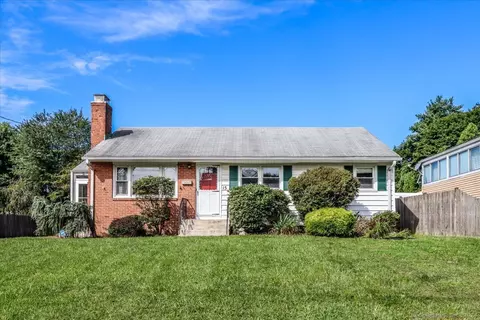 15 Longview Dr, Newington, CT 06111