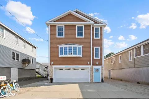 22 Richard St, Milford, CT 06460