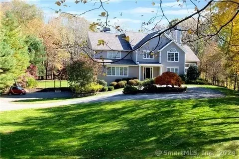 9 Stonewall Rdg, Newtown, CT 06470