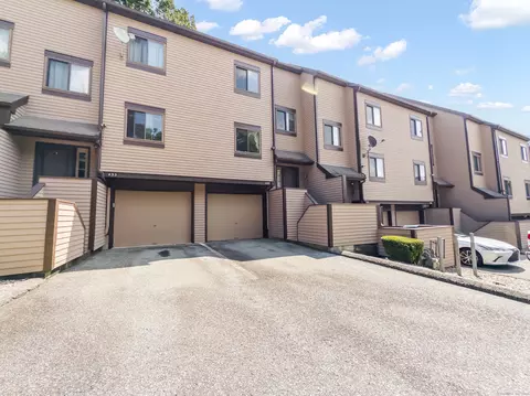 196 New Haven Ave #432, Derby, CT 06418