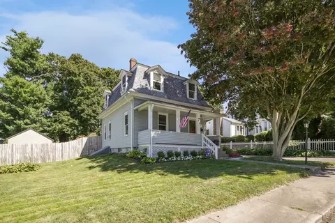 72 Baker Ave, Groton, CT 06340