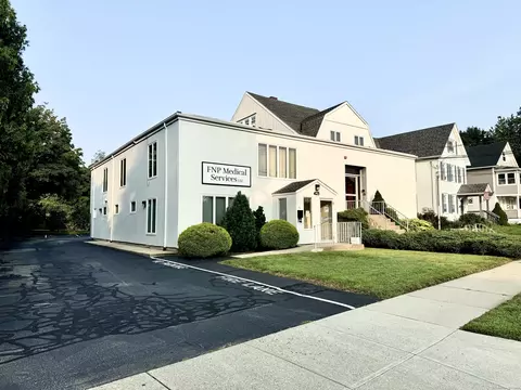 425 Montauk Ave, New London, CT 06320
