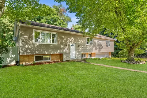 41 Sunrise St, Norwich, CT 06360