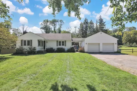 9 Ridge Rd, Chaplin, CT 06235