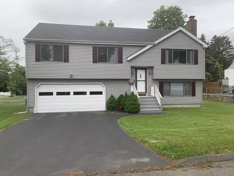 117 Sterling St, Fairfield, CT 06825