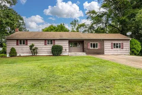 69 Frances Dr, Manchester, CT 06040