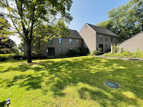 38 Danforth Ln #38, Rocky Hill, CT 06067