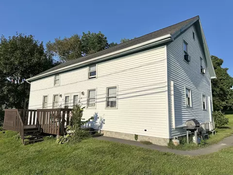 76-82 S Chestnut St, Plainfield, CT 06374