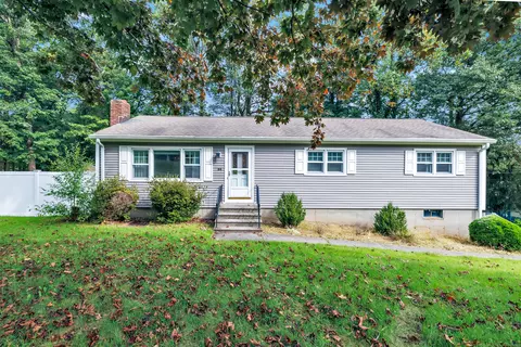 84 Capitol Dr, Shelton, CT 06484