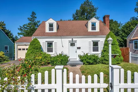 353 S Orchard St, Wallingford, CT 06492