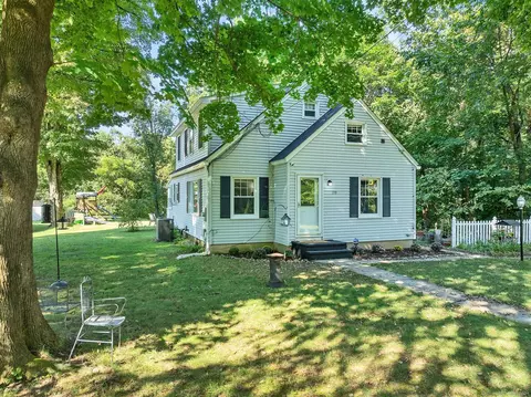 130 E Waterbury Rd, Naugatuck, CT 06770