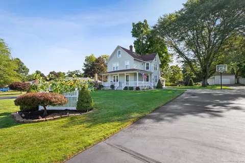 438 Millbrook Rd, Middletown, CT 06457