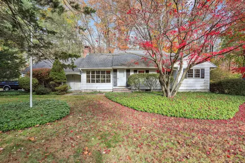 8 Fairview Ln, Wilton, CT 06897