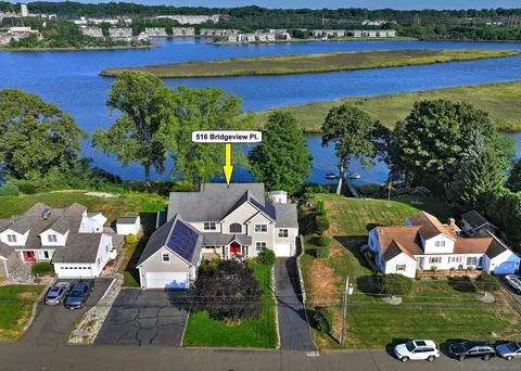 516 Bridgeview Pl, Stratford, CT 06614