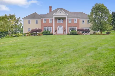 43 Chestnut Hill Rd, Ridgefield, CT 06877