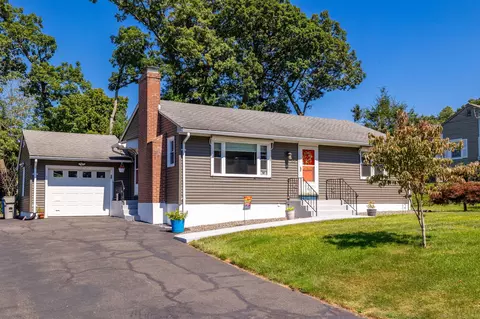 43 Yarde Dr, Bristol, CT 06010