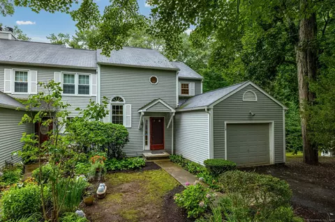 18 Quarry Village Rd #18, Cheshire, CT 06410
