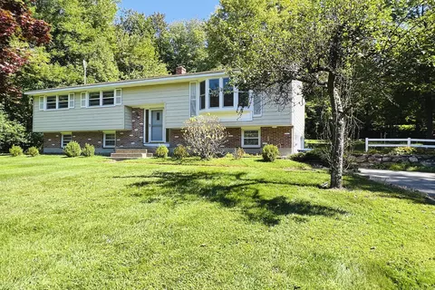 10 Mountain View Dr, Harwinton, CT 06791