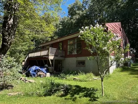 58 Round Hill Rd, Bethany, CT 06524