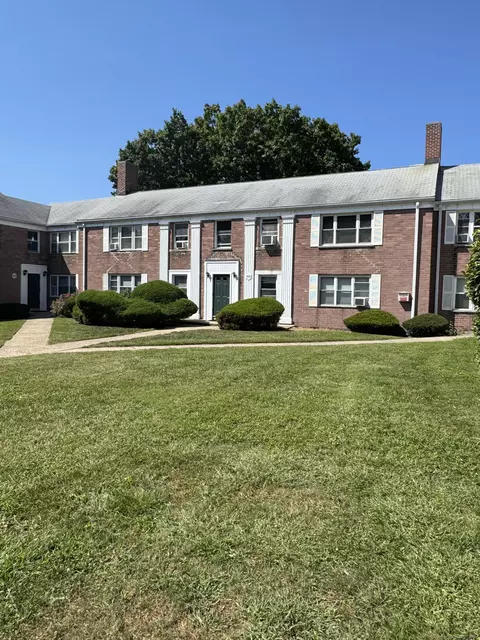 1072 E Main St #2, Stamford, CT 06902