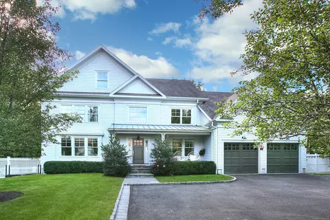6 Sharp Turn Rd, Westport, CT 06880