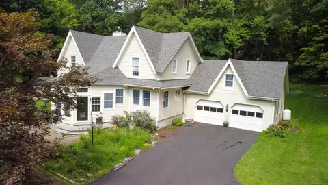 112 Southbury Rd, Roxbury, CT 06783