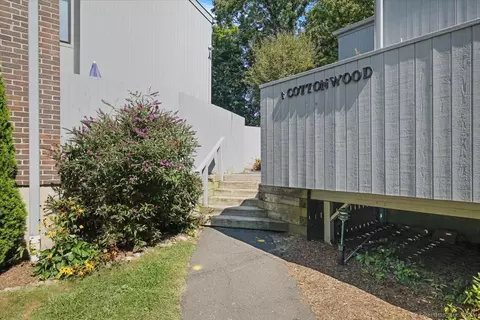 1 Cottonwood Ln #1, Ridgefield, CT 06877
