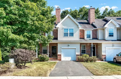 23 Last Leaf Cir #23, Windsor, CT 06095