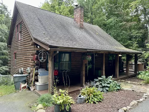 93 Fox Brook Rd, Hartland, CT 06027
